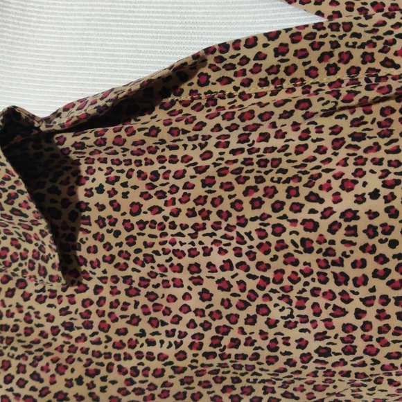 Silk leopard print sleeveless blouse - Picture 2 of 5